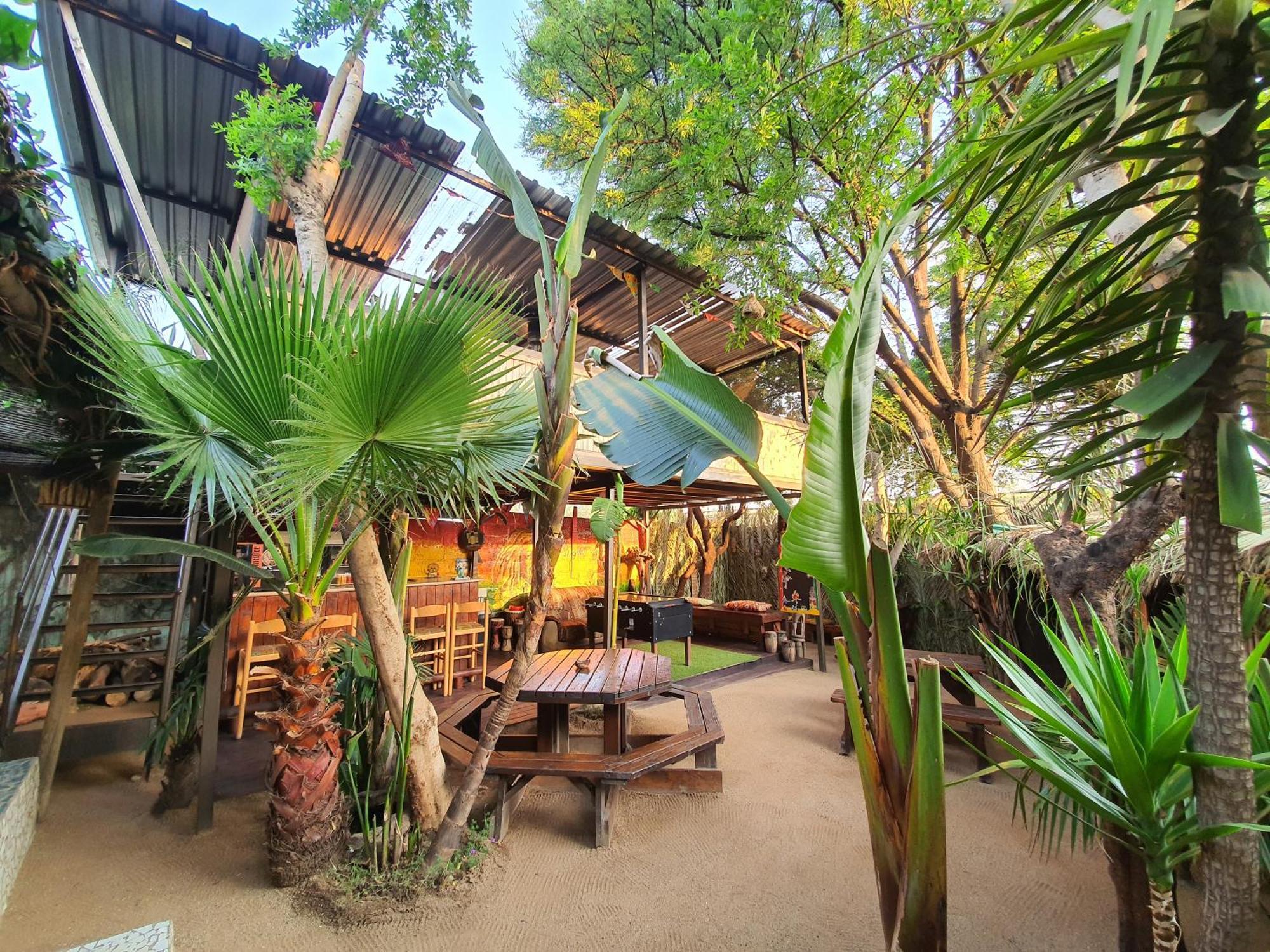Lebo'S Soweto Backpackers Hostel Екстериор снимка