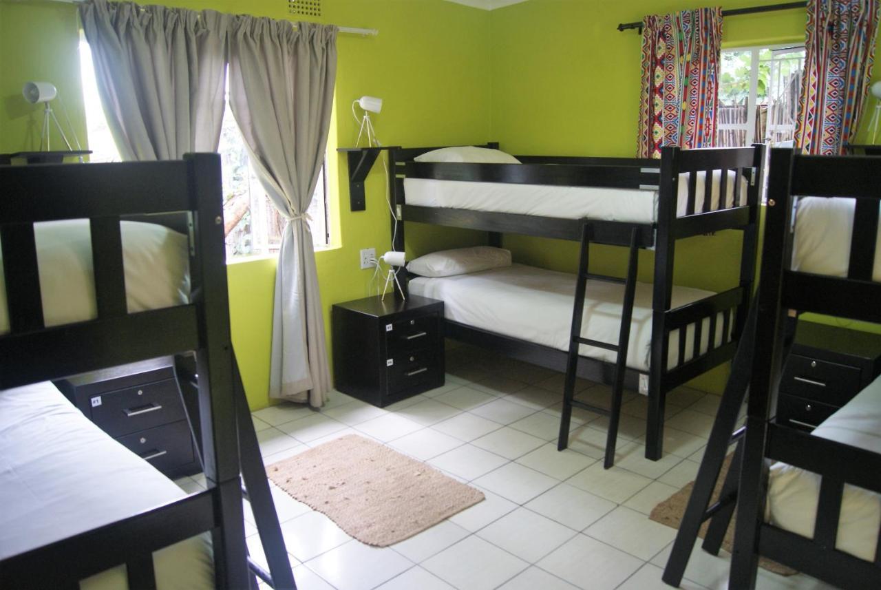 Lebo'S Soweto Backpackers Hostel Екстериор снимка