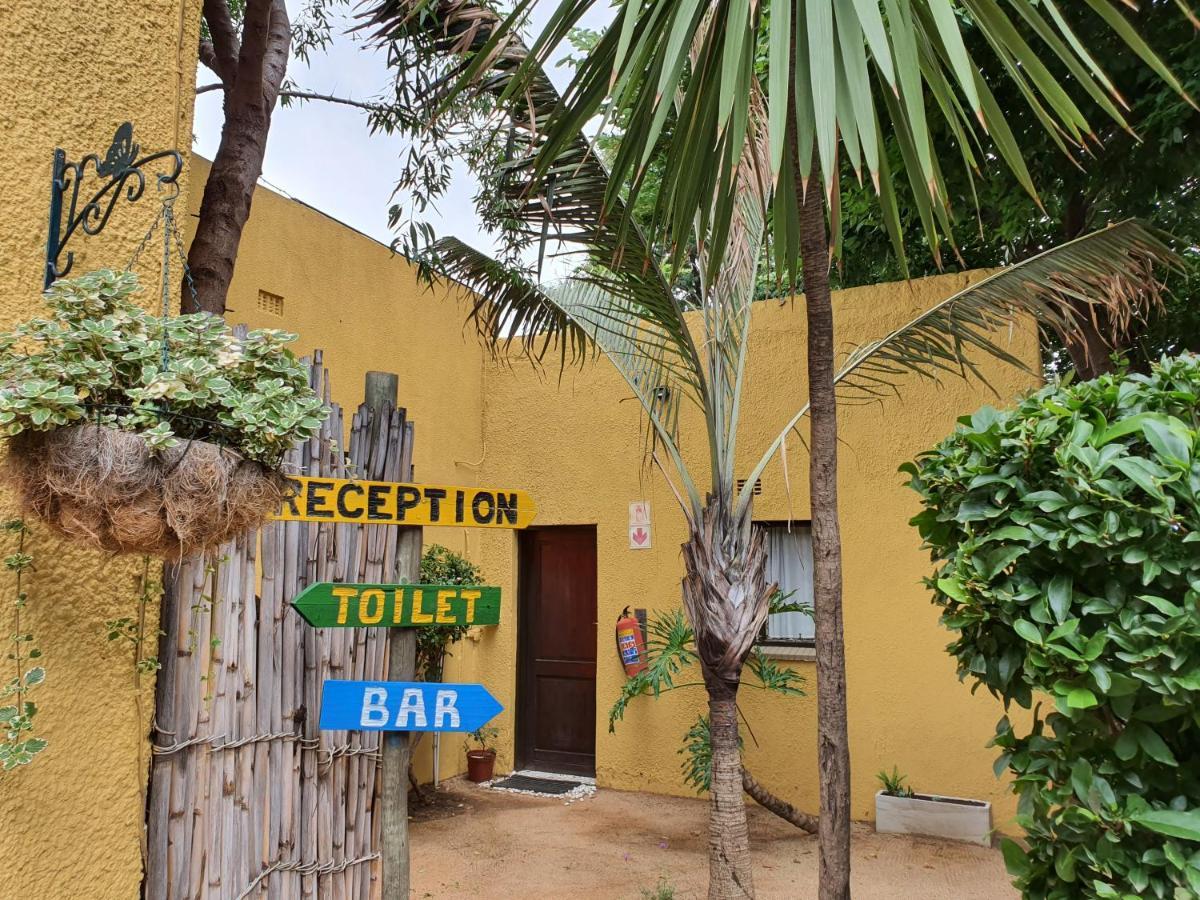 Lebo'S Soweto Backpackers Hostel Екстериор снимка
