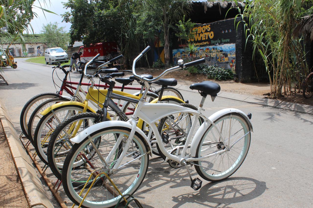 Lebo'S Soweto Backpackers Hostel Екстериор снимка